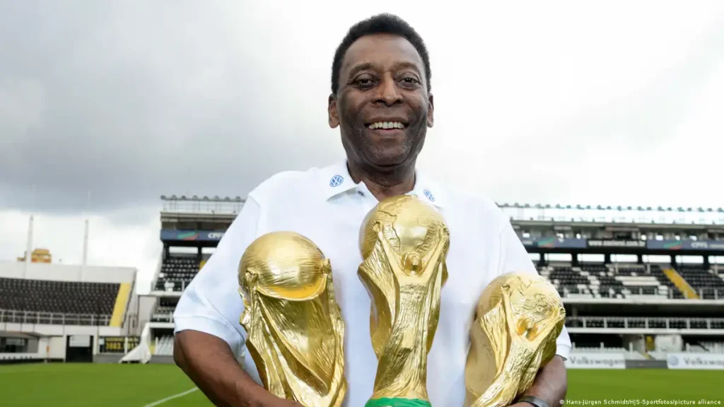 Pele emphasizes that success in sports comes from perseverance and passion, fundamental components of grit and resiliance.